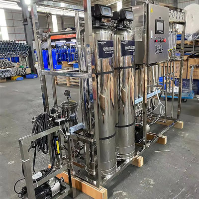 2TPH 3.0kW-380-415V 2xSS304 タンク 塩水の逆オスモス水源