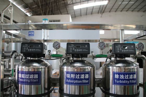 2TPH 3.0kW-380-415V 3xSS304 タンク 塩水の逆オスモス水源