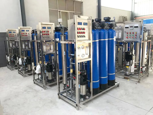 1.5TPH 3.0kW-380-415V 3xFRPタンク 塩水の逆オスモス水源