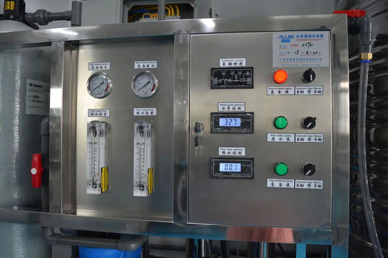 1TPH 2.1kW-380-415V 2xSS304 タンク 塩水の逆オスモス水源