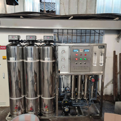 1TPH 2.1kW-380-415V 3xSS304 タンク 塩水の逆オスモス水源