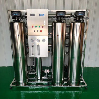 1.5TPH 3.0kW-380-415V 3xSS304 タンク 塩水の逆オスモス水源