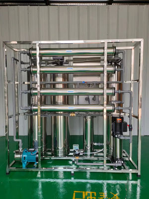 1.5TPH 3.0kW-380-415V 3xSS304 タンク 塩水の逆オスモス水源