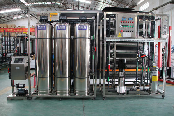 3TPH 5.5kW-380-415V 3xSS304 タンク 塩水の逆オスモス水源