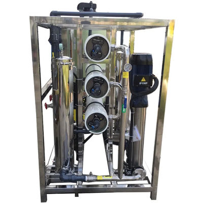 5TPH 7.4kW-380-415V 3xFRPタンク 塩水の逆オスモス水源