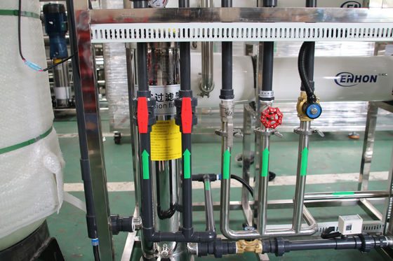 8TPH 14kW-380-415V 2xFRPタンク 塩水の逆オスモス水源