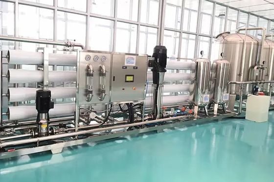 10TPH 19kW-380-415V 3xSS304 タンク 塩水の逆オスモス水源