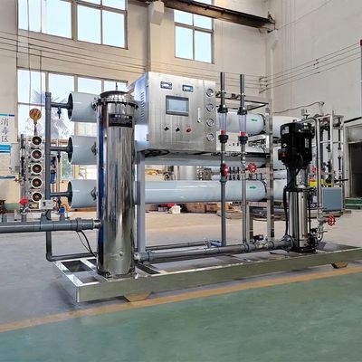10TPH 19kW-380-415V 2xFRPタンク 塩水の逆オスモス水源