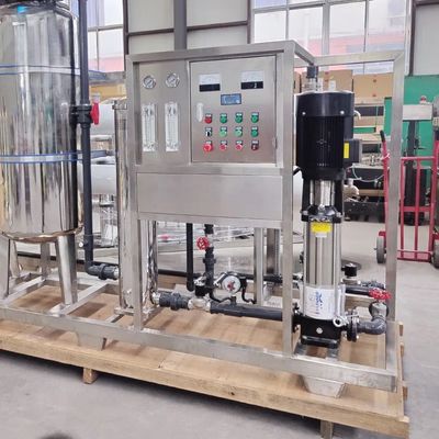 10TPH 19kW-380-415V 2xFRPタンク 塩水の逆オスモス水源