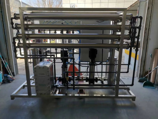 1500LPH超純水機は18MΩ*Cmの抵抗力を持つ水を生産することができます