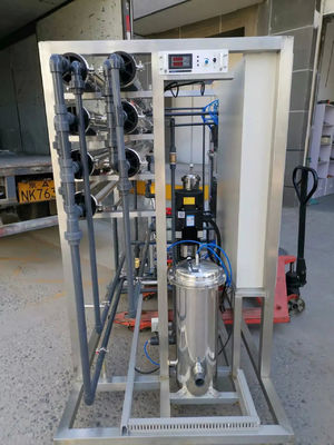 1500LPH超純水機は18MΩ*Cmの抵抗力を持つ水を生産することができます