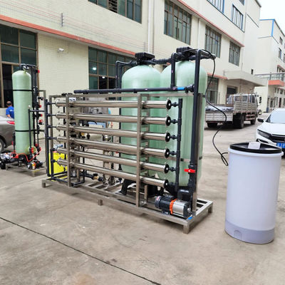 3TPH 5.5kW-380-415V FRPタンク 塩水の逆オスモス水源