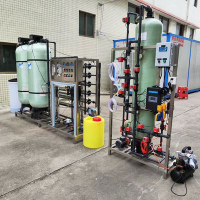 3TPH 5.5kW-380-415V FRPタンク 塩水の逆オスモス水源