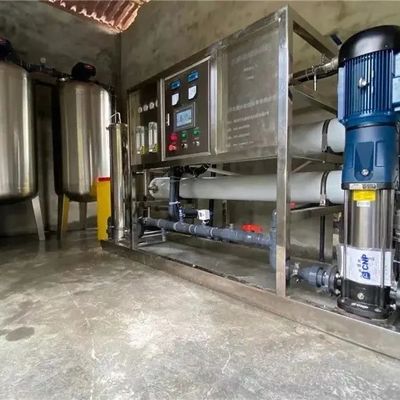4TPH 415V SS304 タンク 塩水の逆オスモス水源