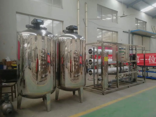 6TPH 7.9kW SS304 タンク 塩水の逆オスモス水源