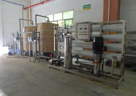 8TPH 14kW FRPタンク RO 産業用自動車飲料水処理機 運用状態指標
