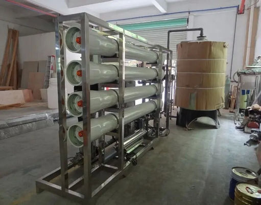 8TPH 14kW FRPタンク RO 産業用自動車飲料水処理機 運用状態指標