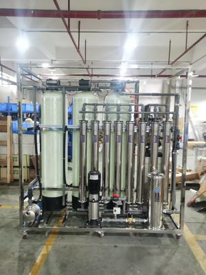 1.5TPH 塩水逆オスモース装置 SS304 スキッド 3.0kW 急速なリードタイム 1.7kW-380-415V システム設置電力