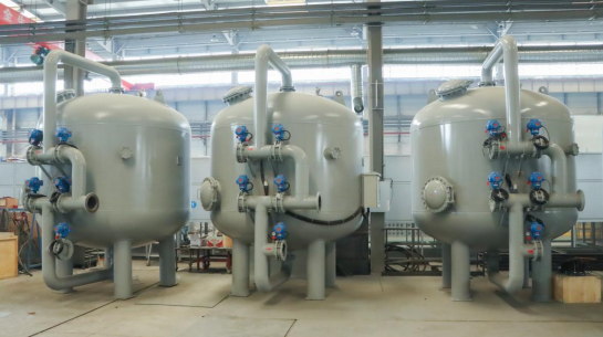 高流量容量と水浄化のためのカスタマイズされた設計の産業マルチメディアフィルター容器