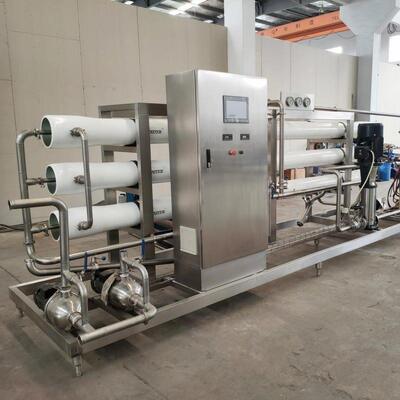 3TPH容量BWRO水処理プラント、SS304ステンレス鋼タンクおよび5.5kW電源付き
